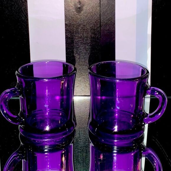 Violet Purple Lucite Vintage 1970s Translucent Plastic Tea Coffee Mugs - Picture 1 of 3